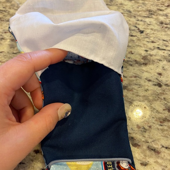 (Elastic) Snoopy Fabric Face Mask w/ Filter Pocket - Picture 6 of 7